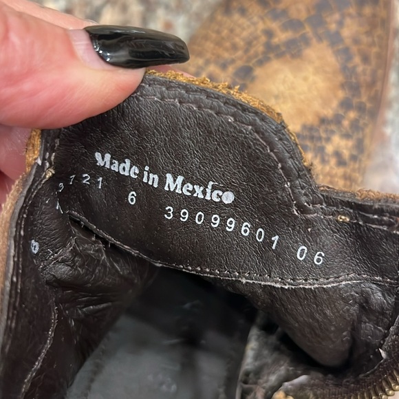 Liberty Black Uma Python Embossed Suede Cowboy Core Western Boots SZ 6 - Picture 12 of 13